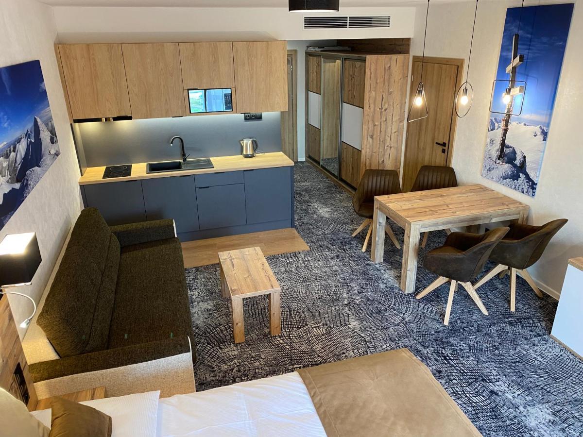 Luxusné štúdia v hoteli Akvamarín Bešenová Besenova Exterior foto